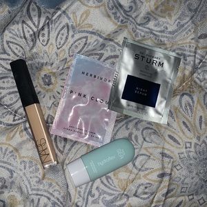 Nars Radiant Creamy Concealer 2.2 and Samples Bundle